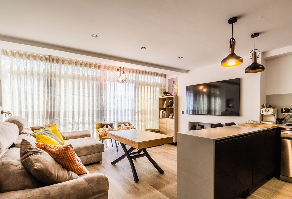 2 Bed Top Floor Apartment in Almuñecar in Almuñecar, Apartment
