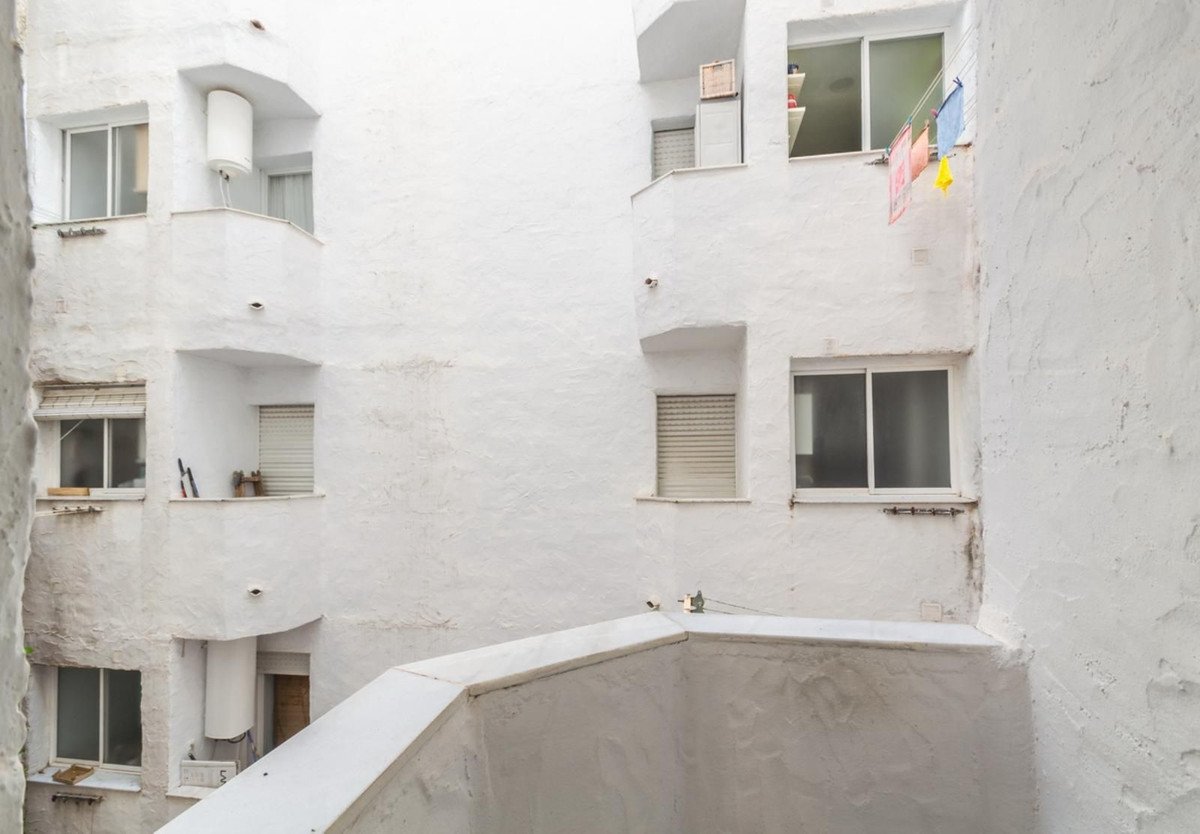 3 Bed Middle Floor Apartment in Almuñecar in Almuñecar, Apartment