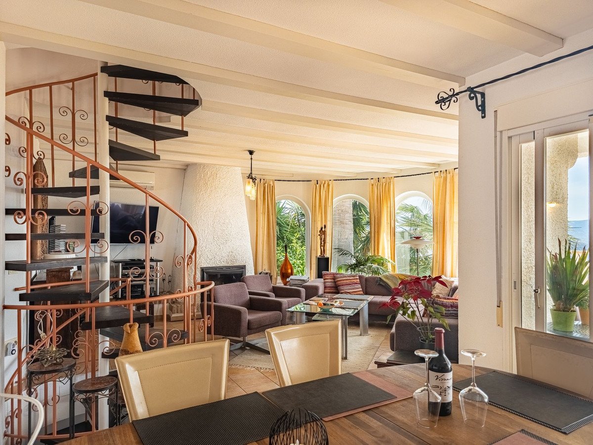 4 Bed Vrijstaande Villa in Salobreña in Salobreña, 