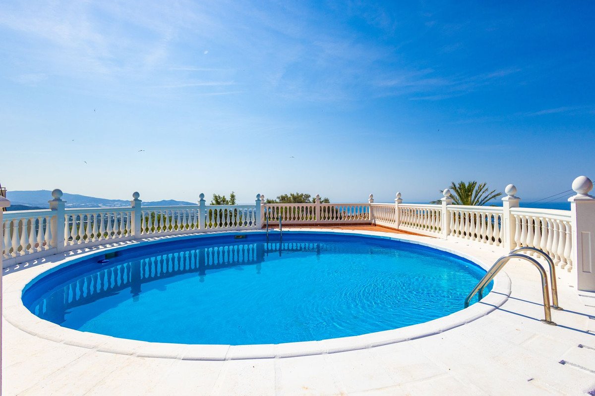 4 Bed Detached Villa in Salobreña in Salobreña, Detached Villa