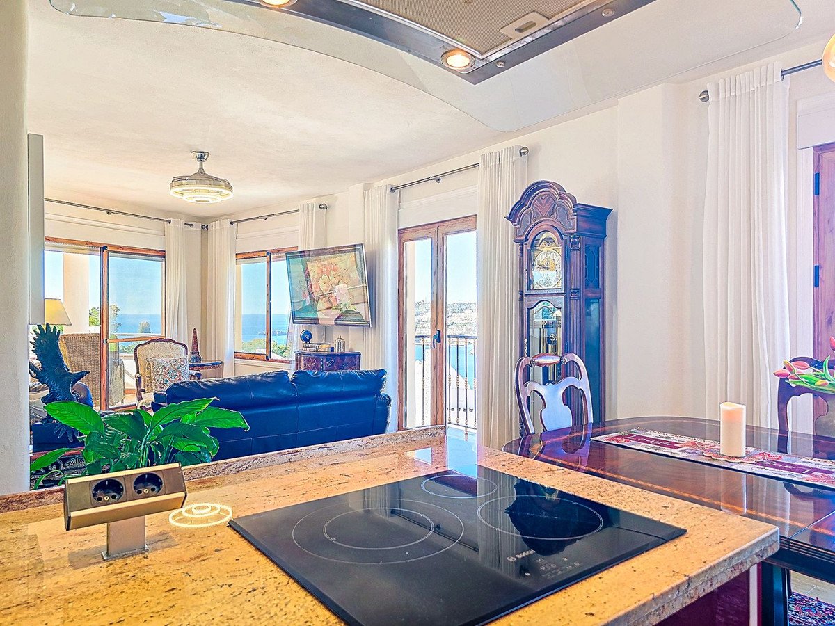 3 Bed Detached Villa in Almuñecar in Almuñecar, 