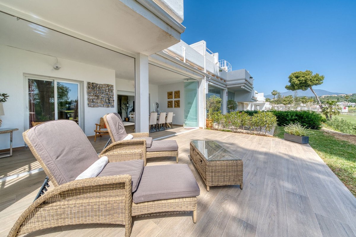 2 Bed Ground Floor Apartment in Aloha in Aloha, Apartment