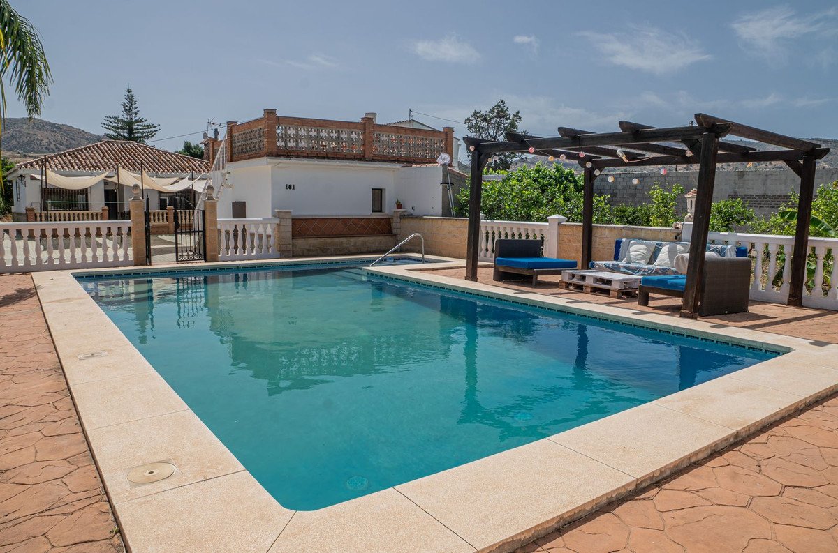 3 Bed Finca - Cortijo in Alora in Alora, Finca - Cortijo