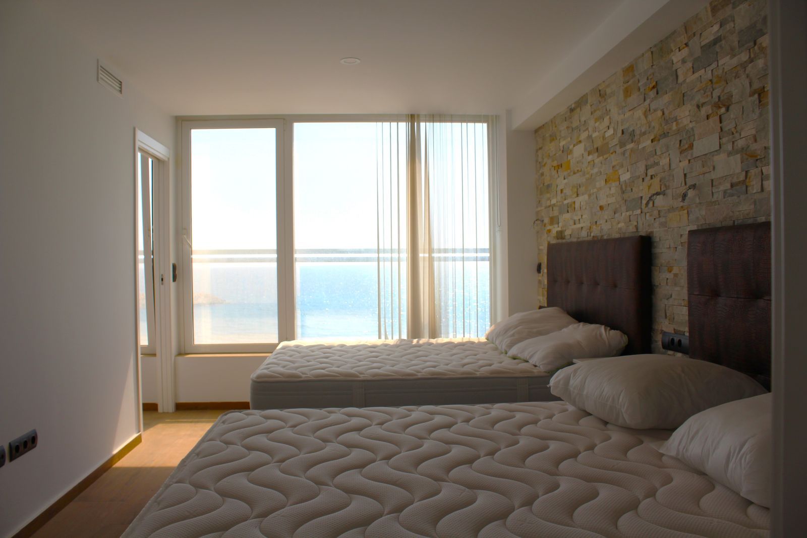 24 photo