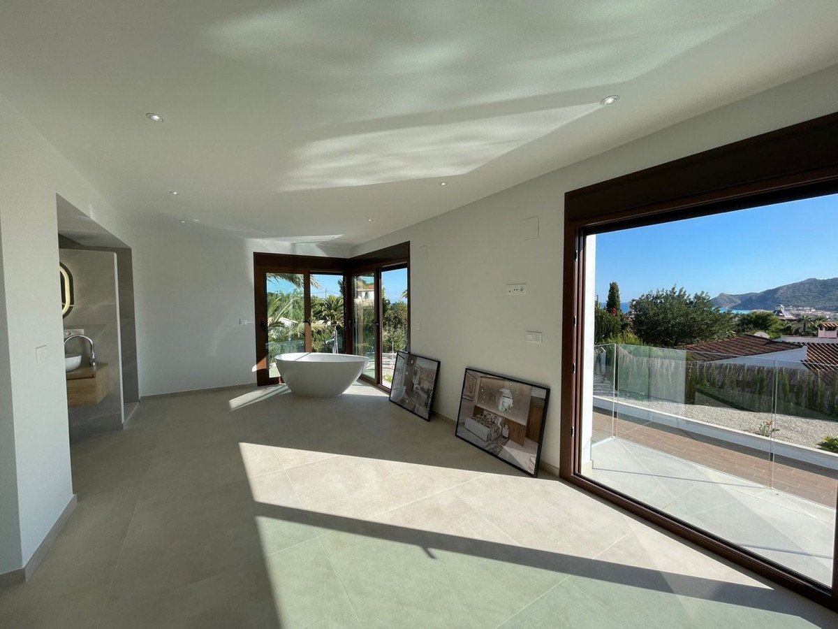4 Bed Bungalow in Altea in Altea, Bungalow