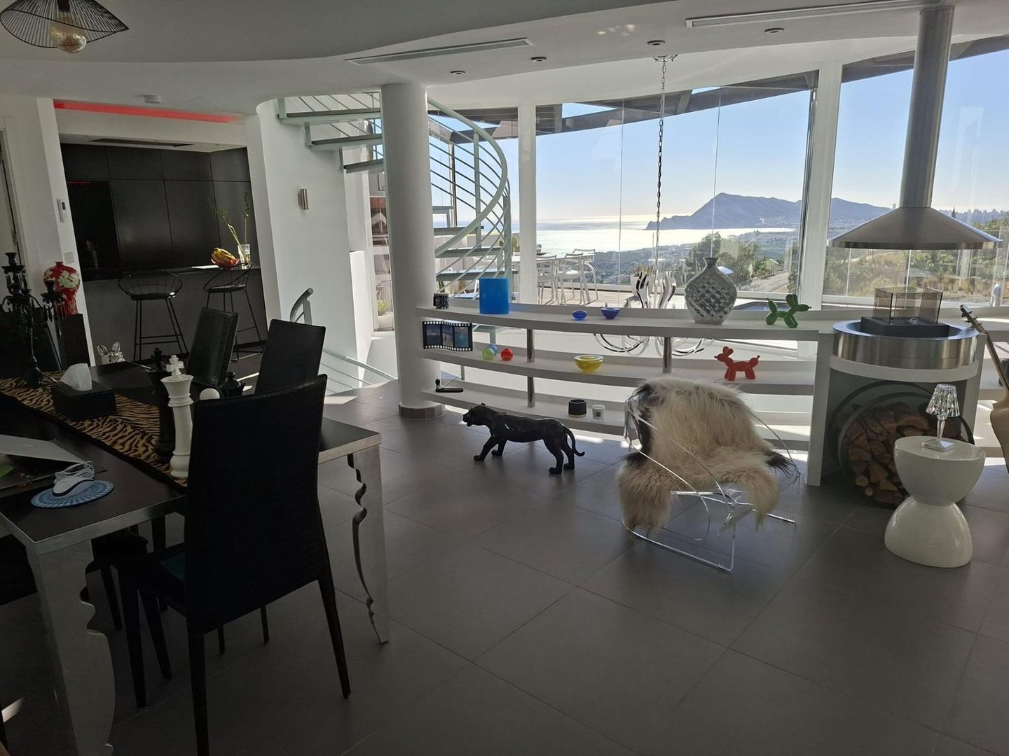 4 Bed Bungalow in Altea في Altea, بنجله