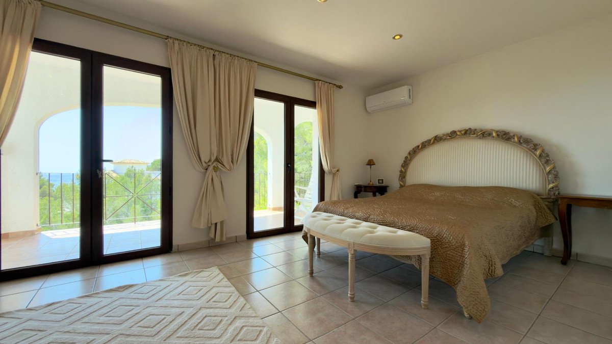 5 Bed Bungalow in Altea in Altea, Bungalow