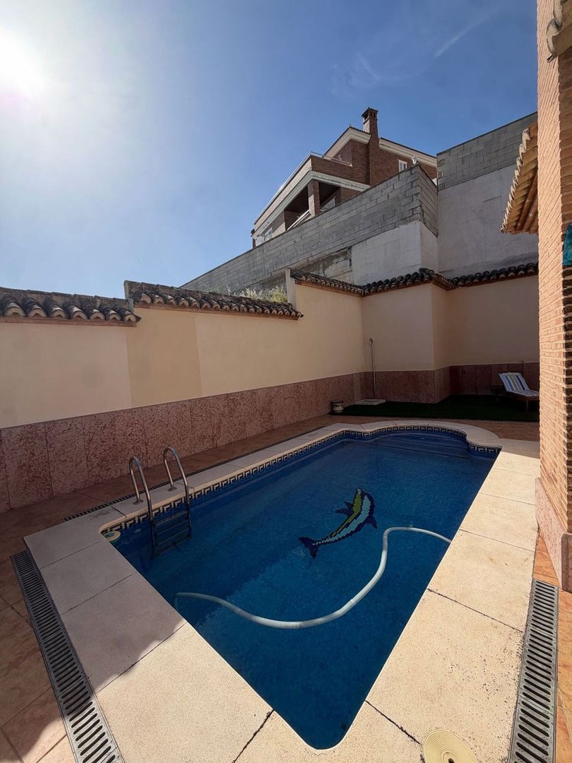 5 Bed فيلا مستقلة in Antequera في Antequera, 