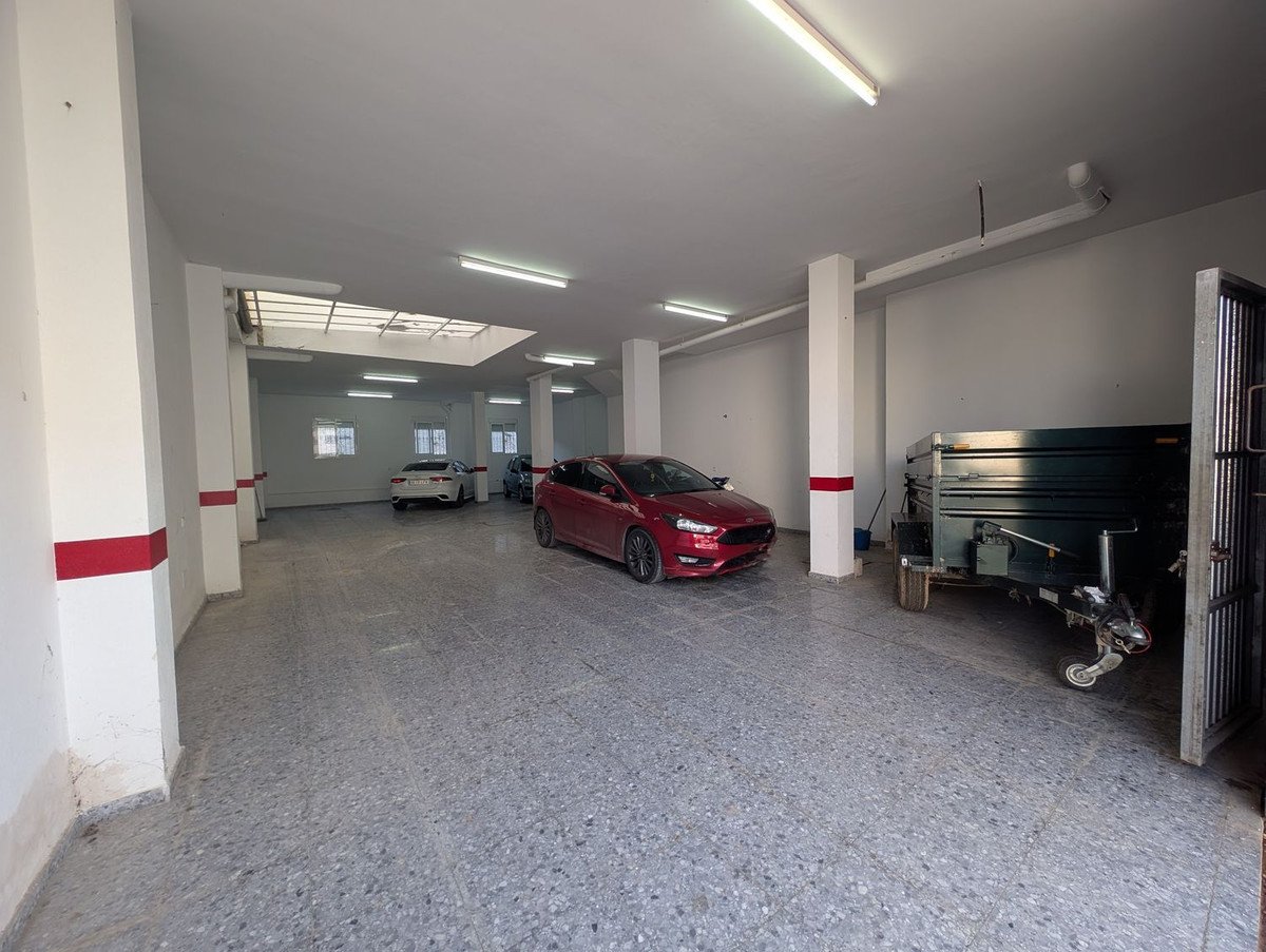 Garage in Olvera in Olvera, Garage