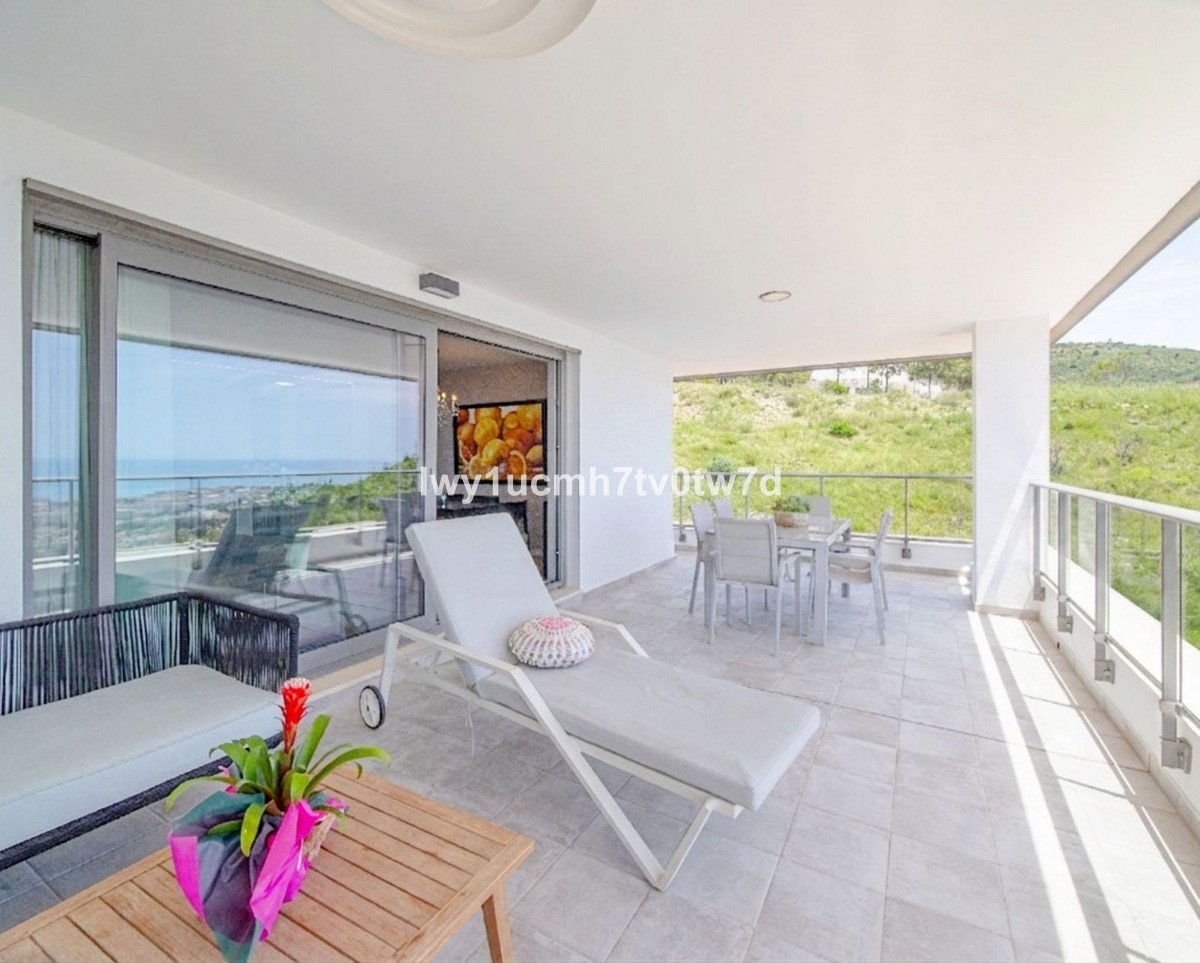 3 Bed Middle Floor Apartment in Arroyo de la Miel in Arroyo de la Miel, Apartment