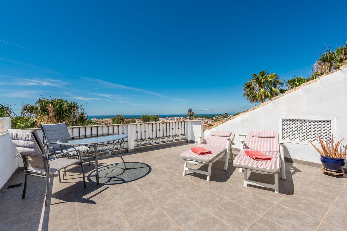 3 Bed Middle Floor Apartment in Atalaya in Atalaya, Apartment