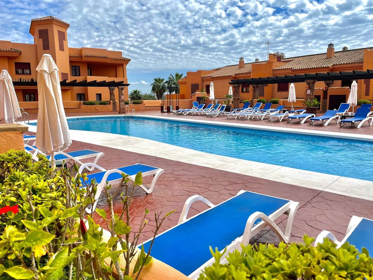 1 Bed Middle Floor Apartment in Benahavís in Benahavís, Apartment