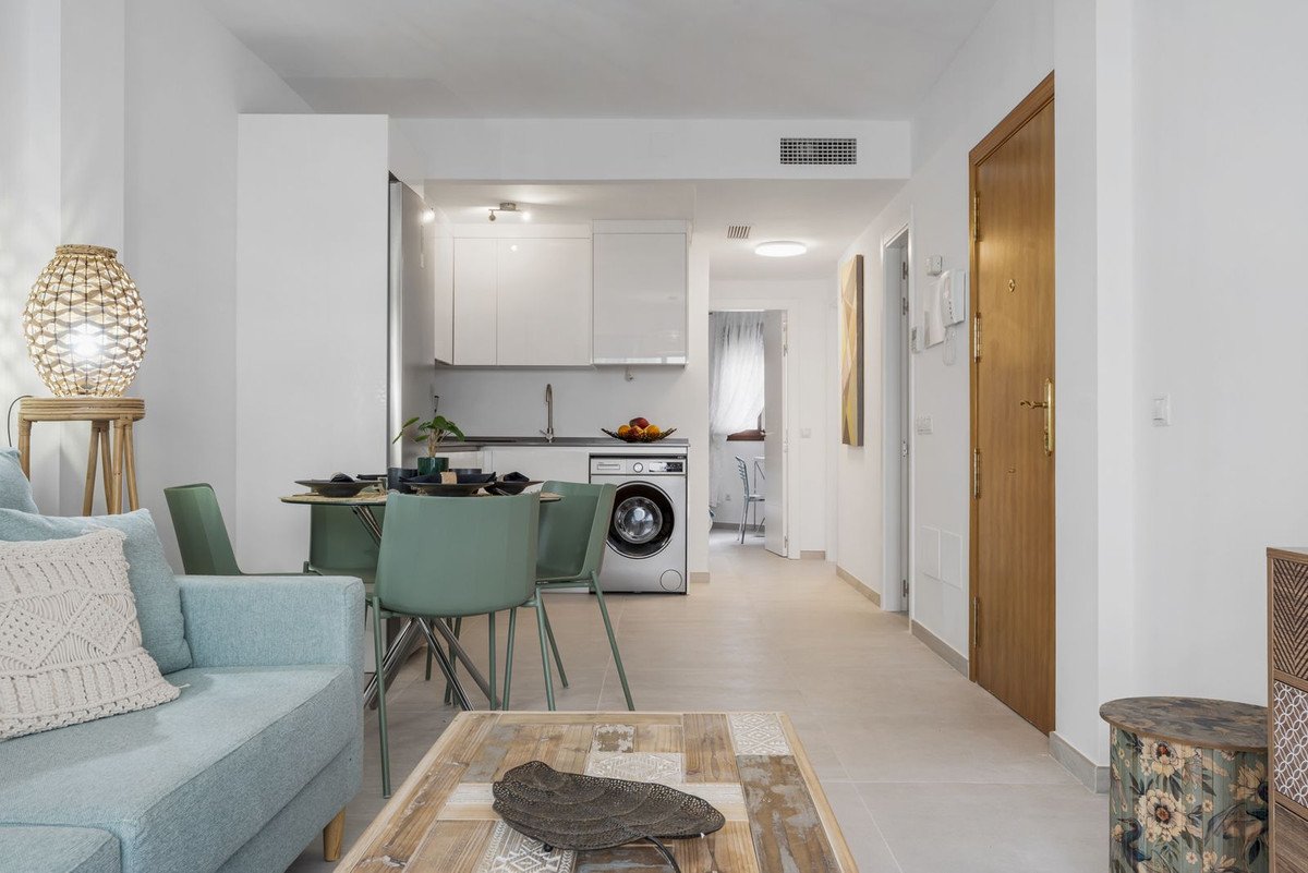 2 Bed Ground Floor Apartment in Benahavís in Benahavís, Apartment