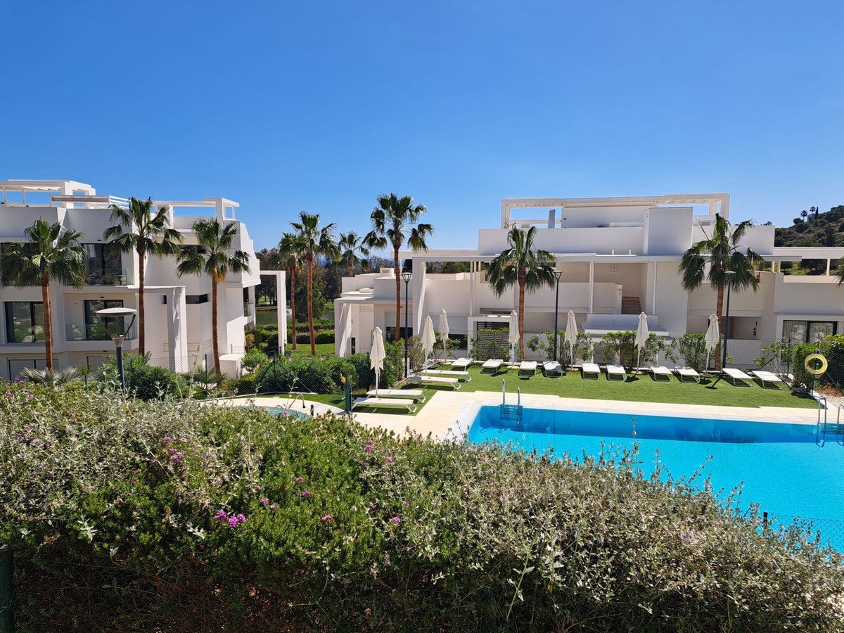 3 Bed Ground Floor Apartment in Benahavís in Benahavís, Apartment