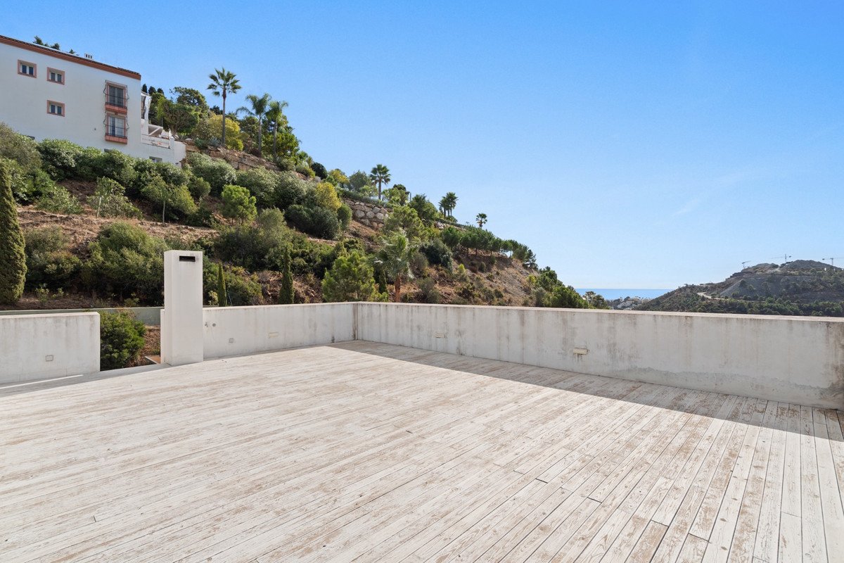 6 Bed Detached Villa in El Madroñal in El Madroñal, Detached Villa