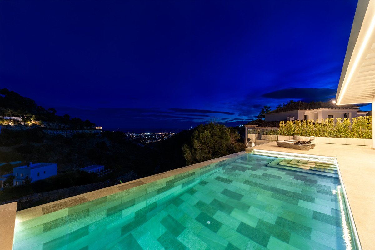 6 Bed Detached Villa in El Madroñal in El Madroñal, Detached Villa