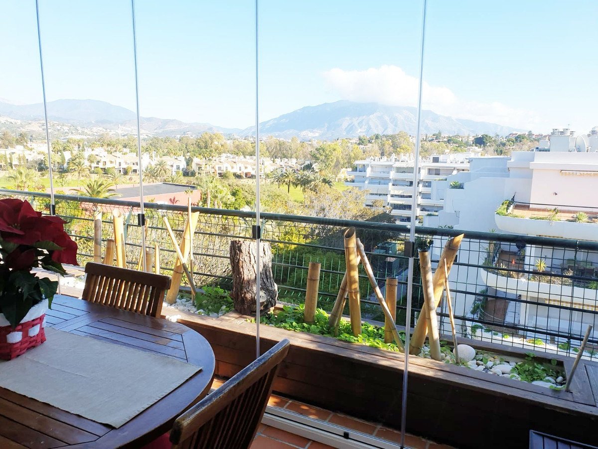 2 Bed Penthouse in Guadalmina Alta in Guadalmina Alta, Penthouse