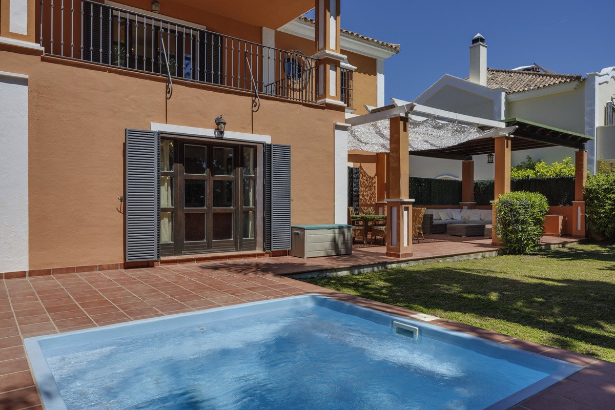 5 Bed Vrijstaande Villa in Guadalmina Alta in Guadalmina Alta, 