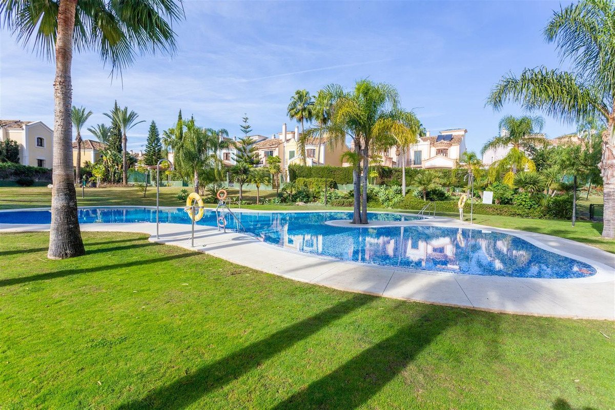 5 Bed Vrijstaande Villa in Guadalmina Alta in Guadalmina Alta, Vrijstaande Villa