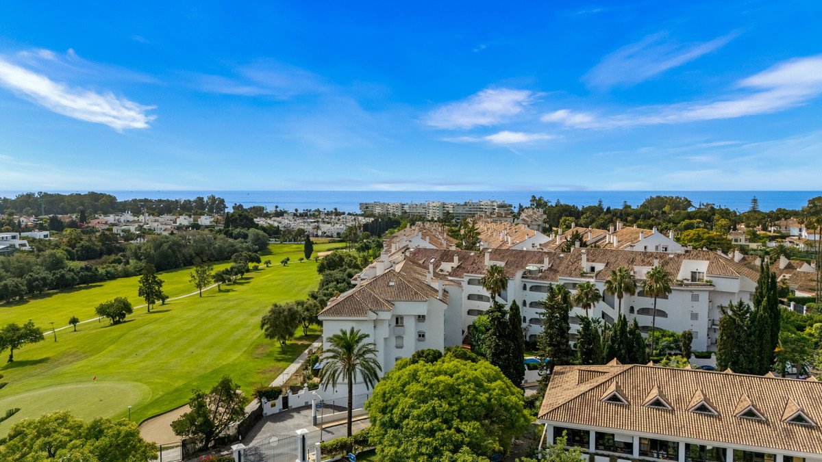 4 Bed Penthouse Duplex in Guadalmina Baja in Guadalmina Baja, Duplex Penthouse