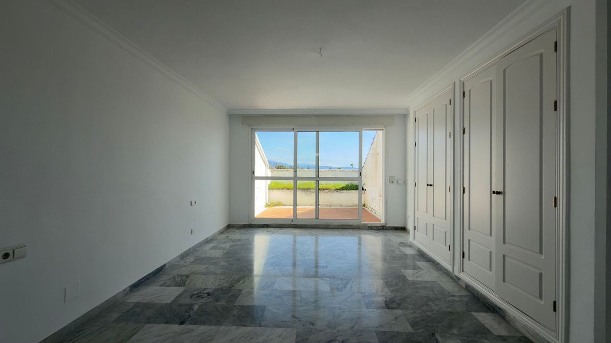 5 Bed Penthouse Duplex in Guadalmina Baja in Guadalmina Baja, Penthouse Duplex