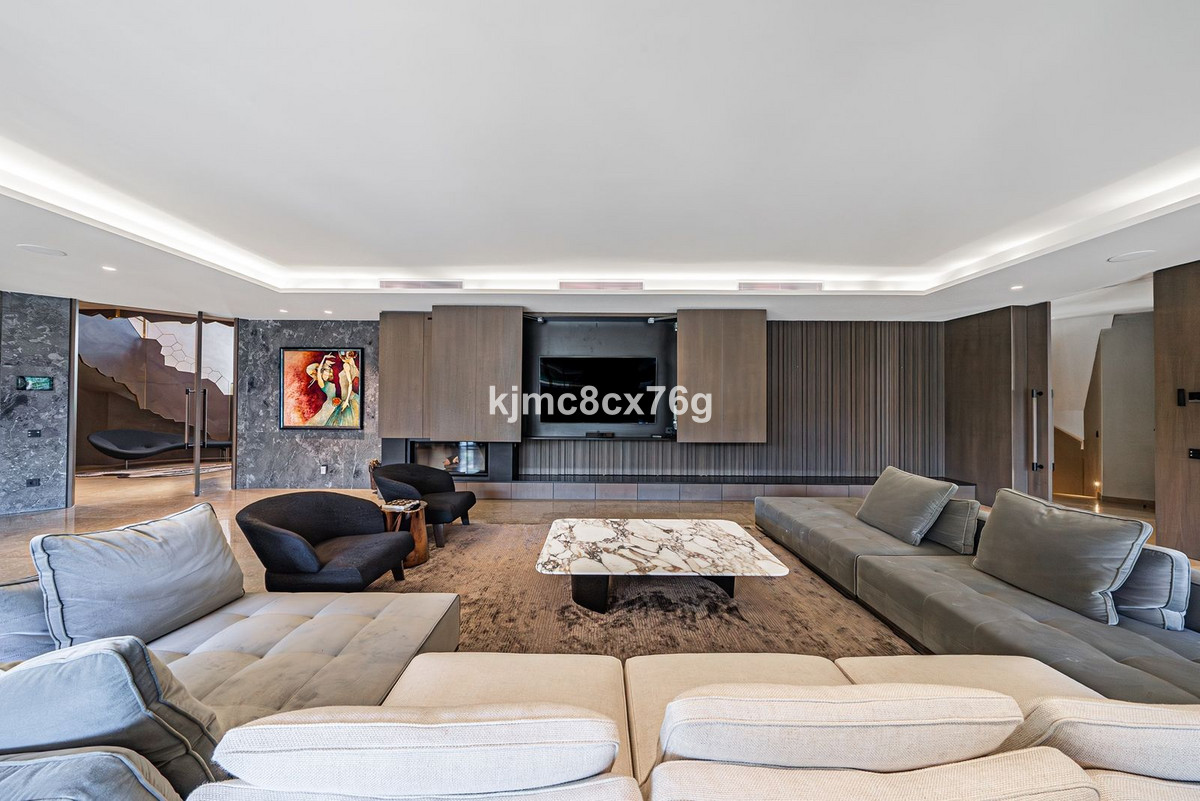 47 photo