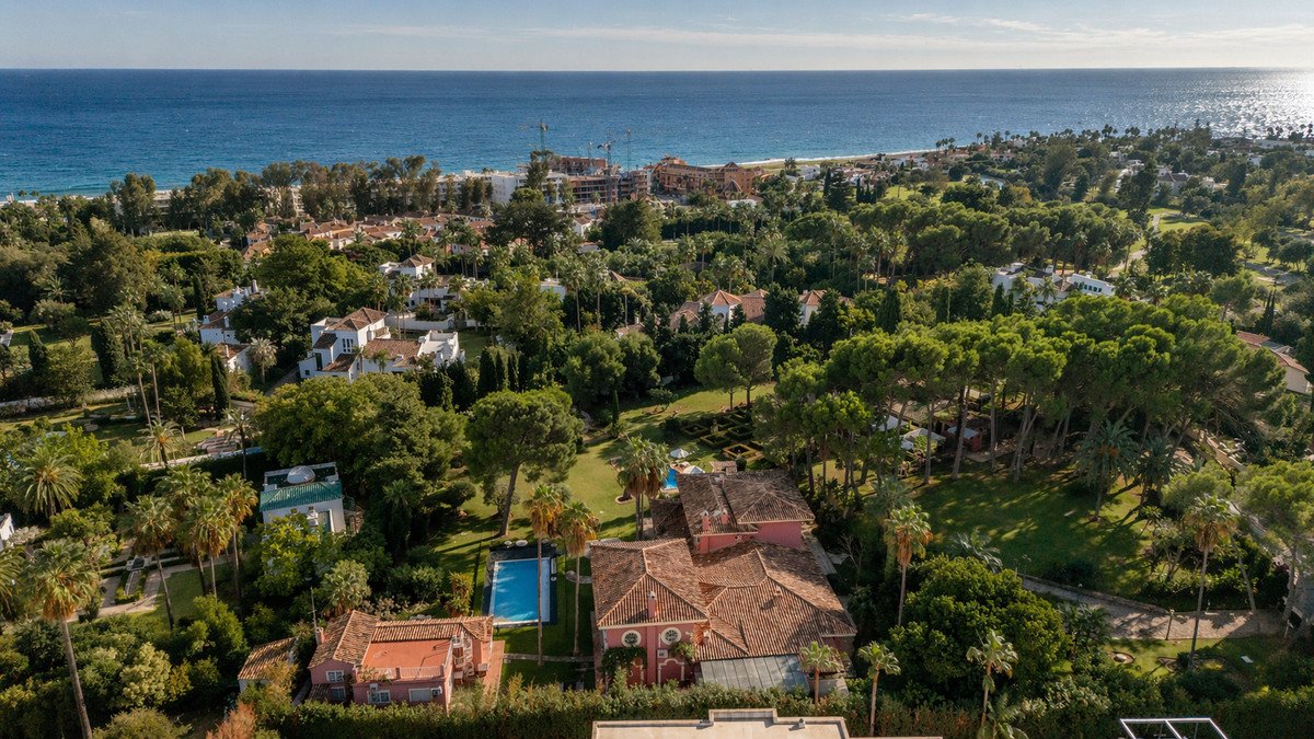 5 Bed Detached Villa in Guadalmina Baja in Guadalmina Baja, Detached Villa