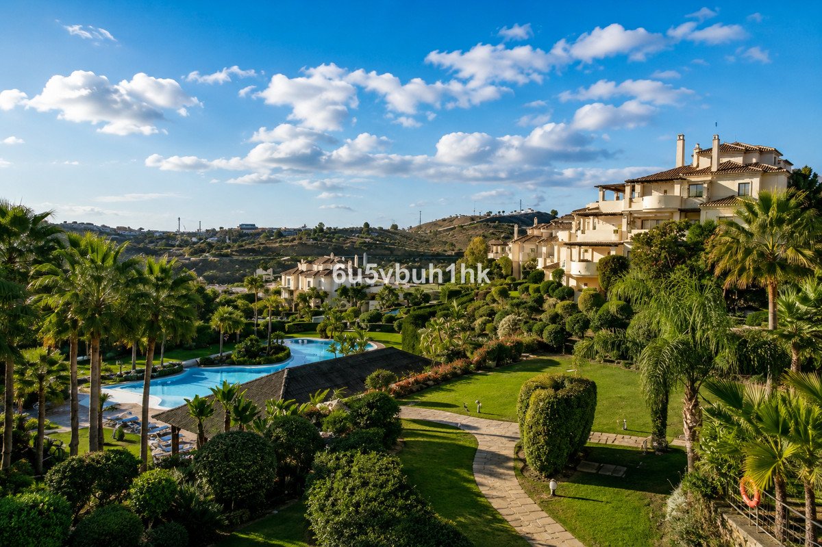 2 Bed شقة في الطابق الأرضي in Benahavís في Benahavís, 