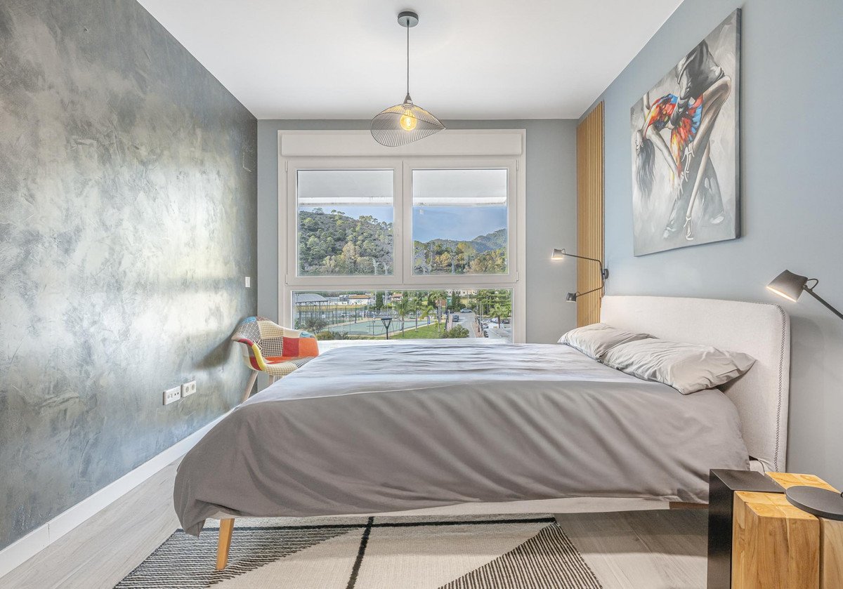2 Bed شقة في الطابق الأوسط in Benahavís في Benahavís, 