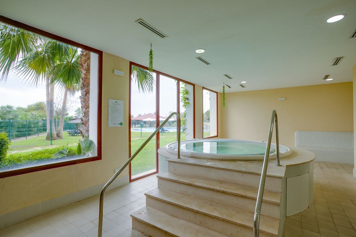 2 Bed Tussenverdieping Appartement in Benahavís in Benahavís, Appartement