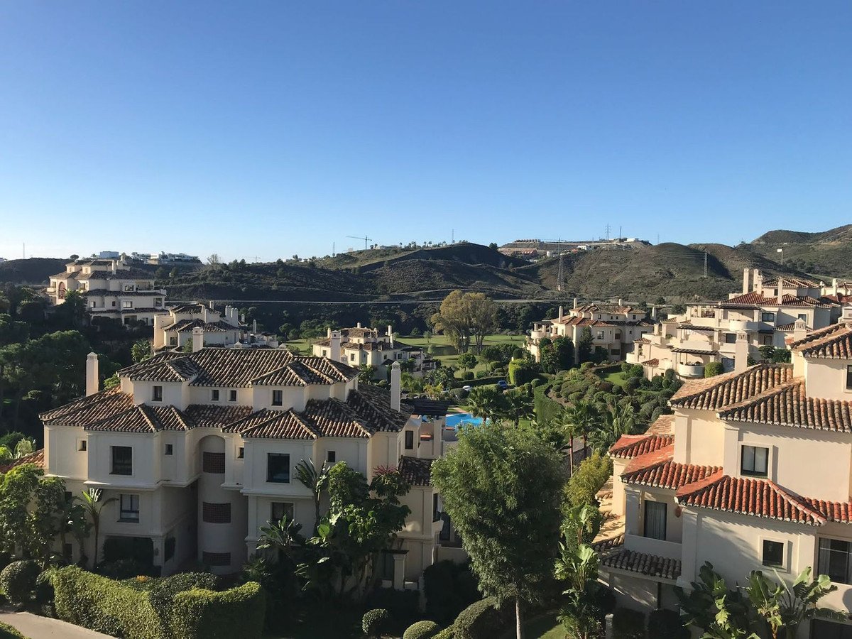 4 Bed Penthouse in Benahavís in Benahavís, 