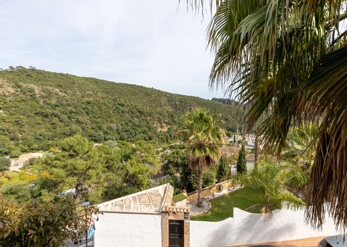 4 Bed Vrijstaande Villa in Benahavís in Benahavís, 