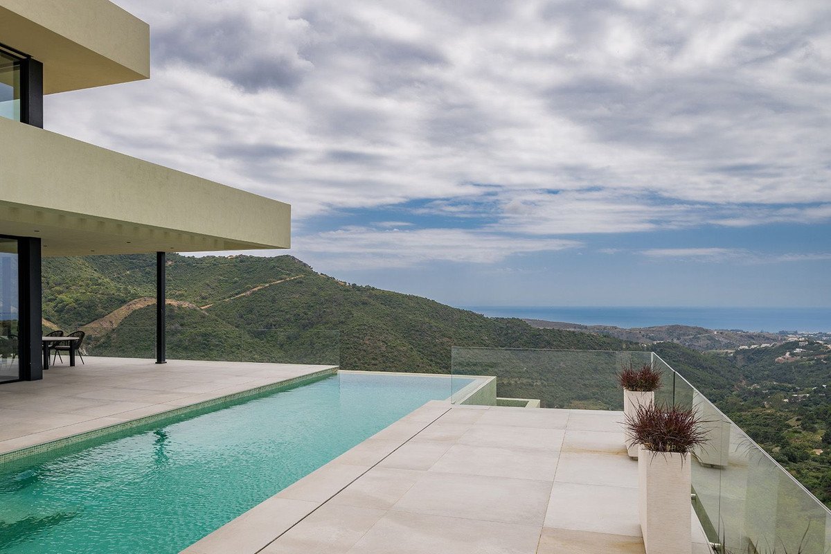 5 Bed فيلا مستقلة in Benahavís في Benahavís, 