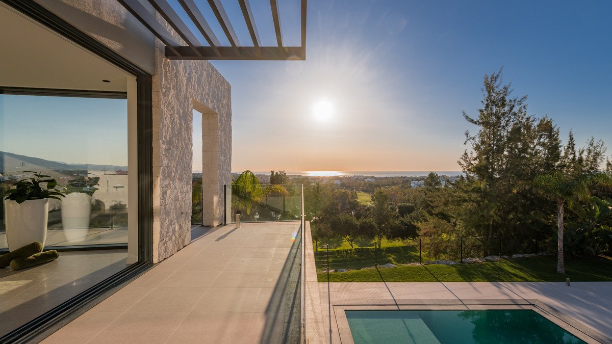 5 Bed Detached Villa in Benahavís in Benahavís, 