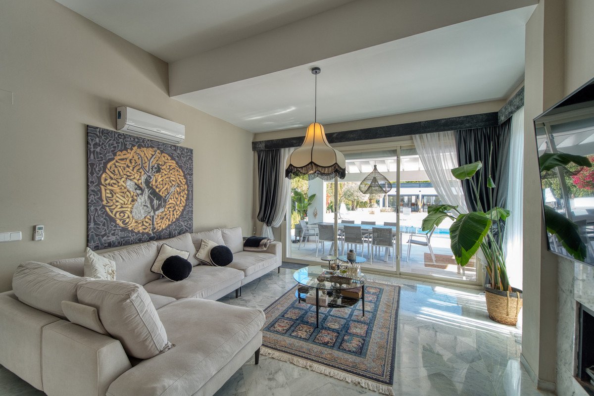 5 Bed فيلا مستقلة in Benahavís في Benahavís, فيلا مستقلة