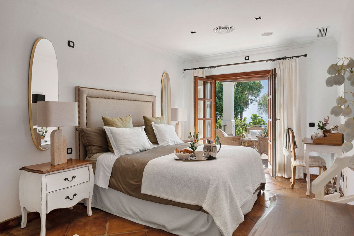 23 photo