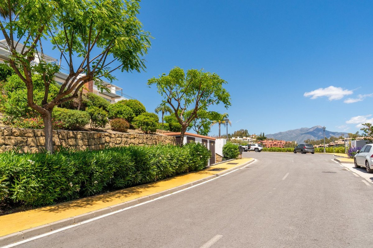 2 Bed Middle Floor Apartment in Los Arqueros in Los Arqueros, Apartment