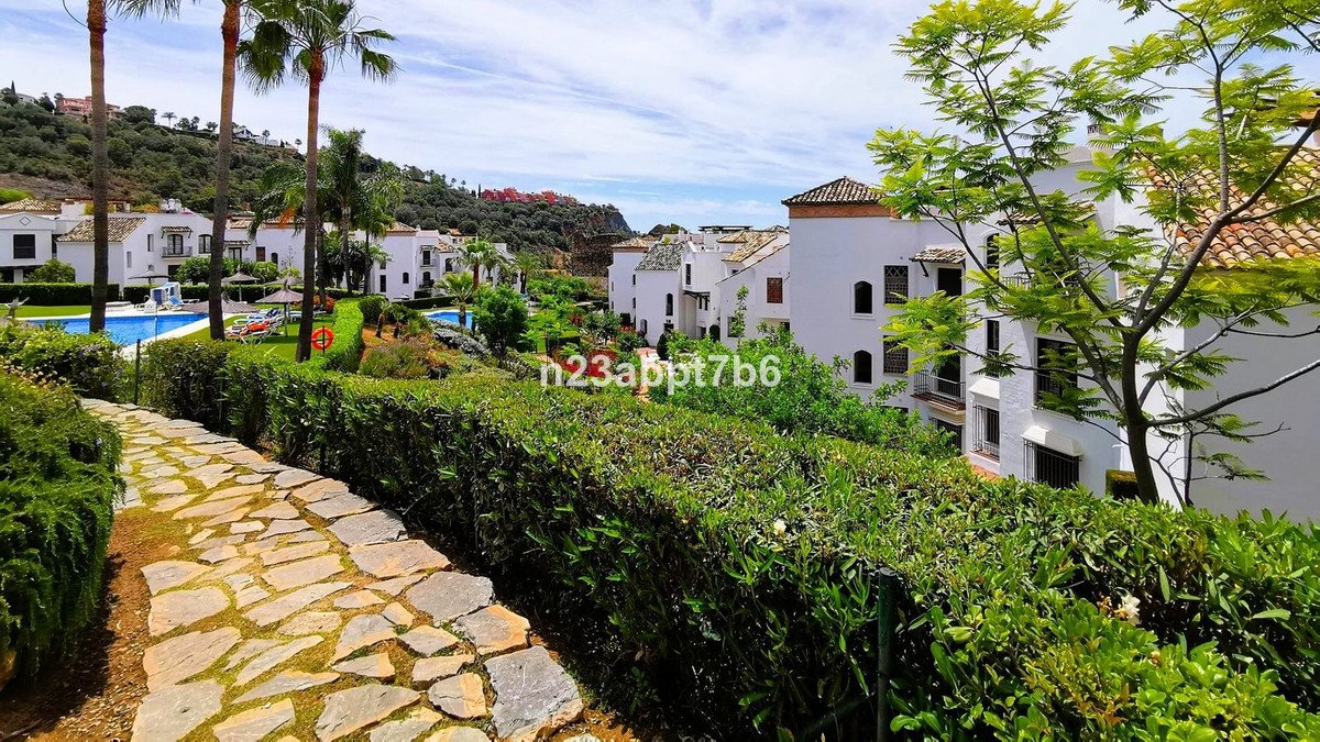 3 Bed Middle Floor Apartment in Los Arqueros in Los Arqueros, Apartment