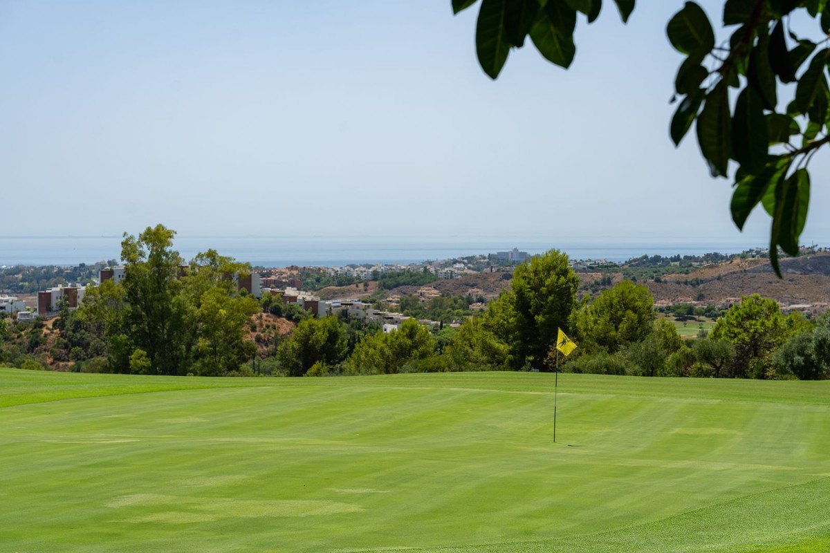 2 Bed Penthouse in Los Arqueros in Los Arqueros, Penthouse
