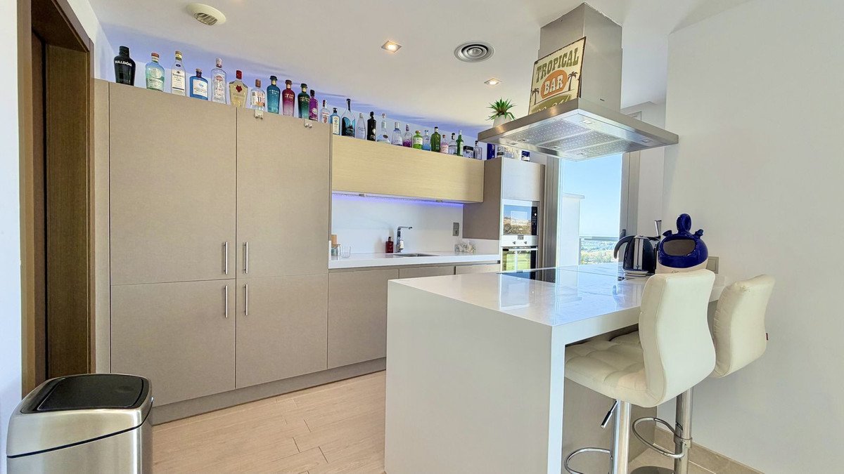 3 Bed Penthouse in Los Arqueros in Los Arqueros, Penthouse