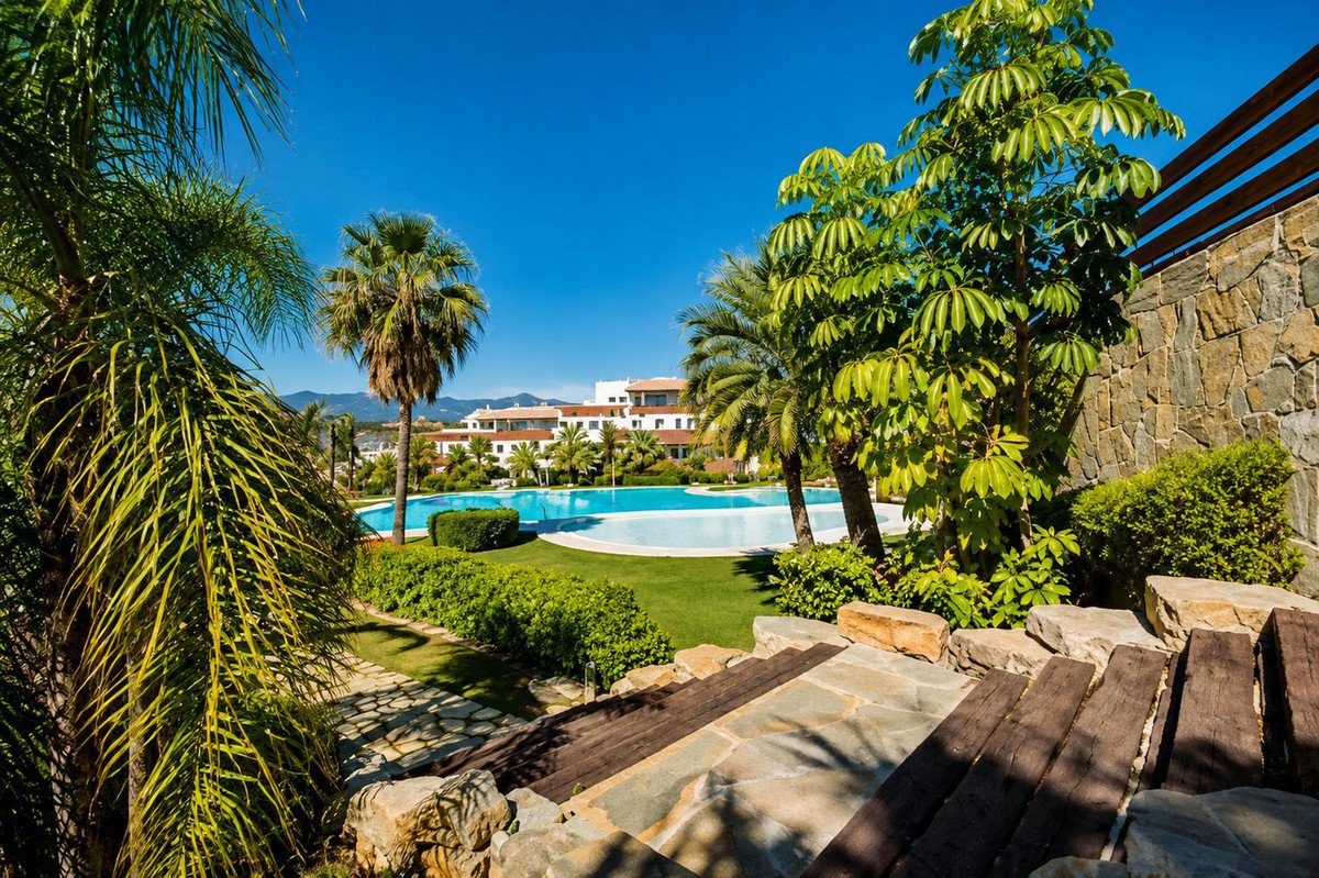 2 Bed Middle Floor Apartment in Los Flamingos in Los Flamingos, Apartment