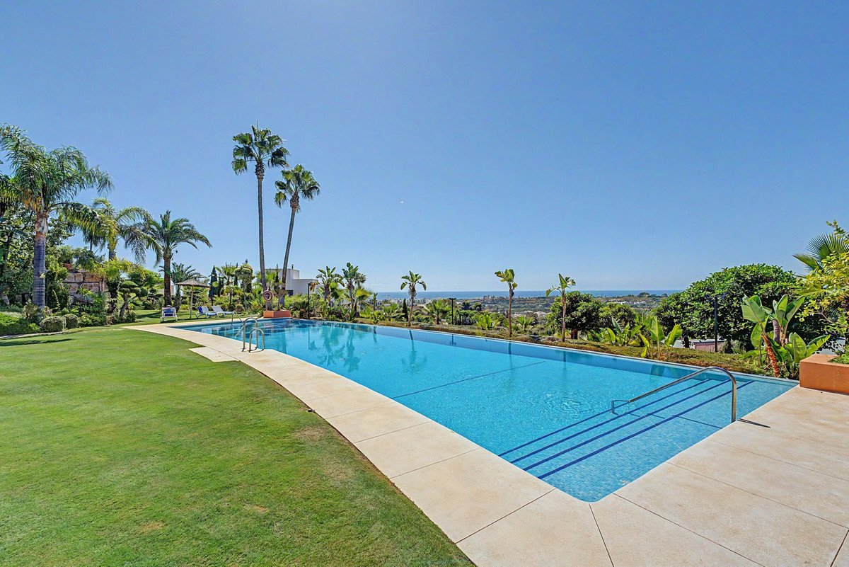 3 Bed Begane Grond Appartement in Benahavís in Benahavís, 
