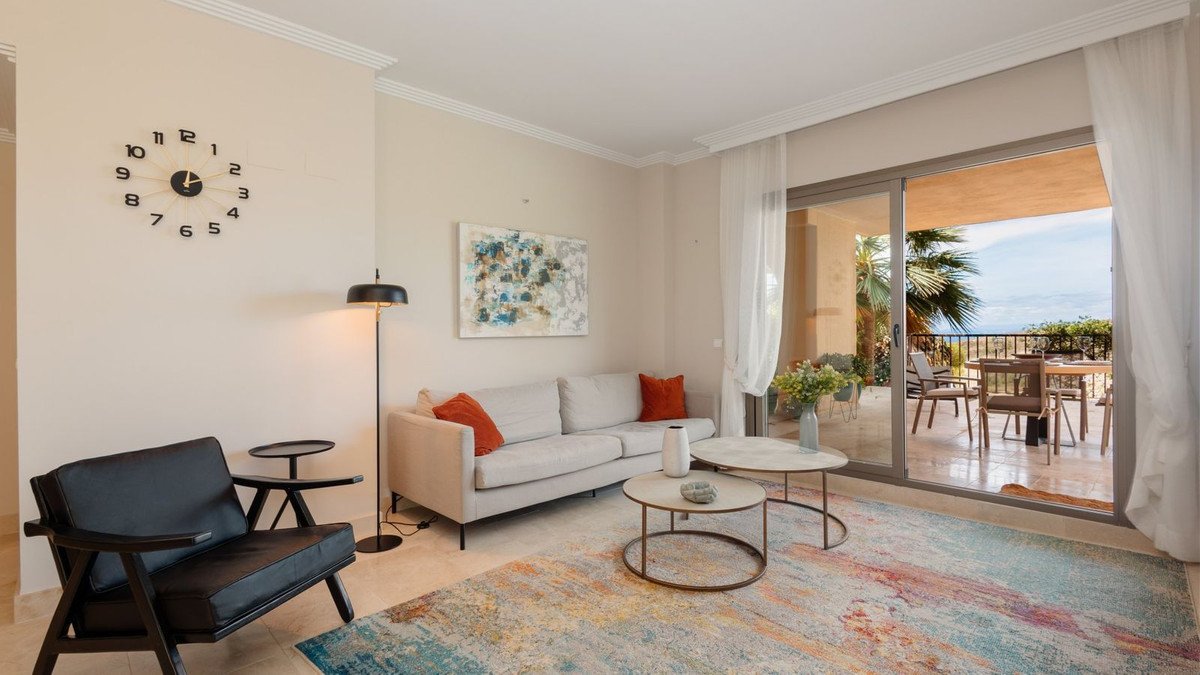 3 Bed Апартамент на партера in Benahavís в Benahavís, 