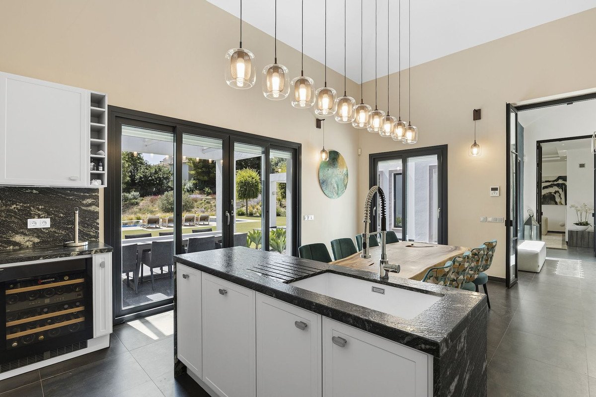 4 Bed فيلا مستقلة in Benahavís في Benahavís, 