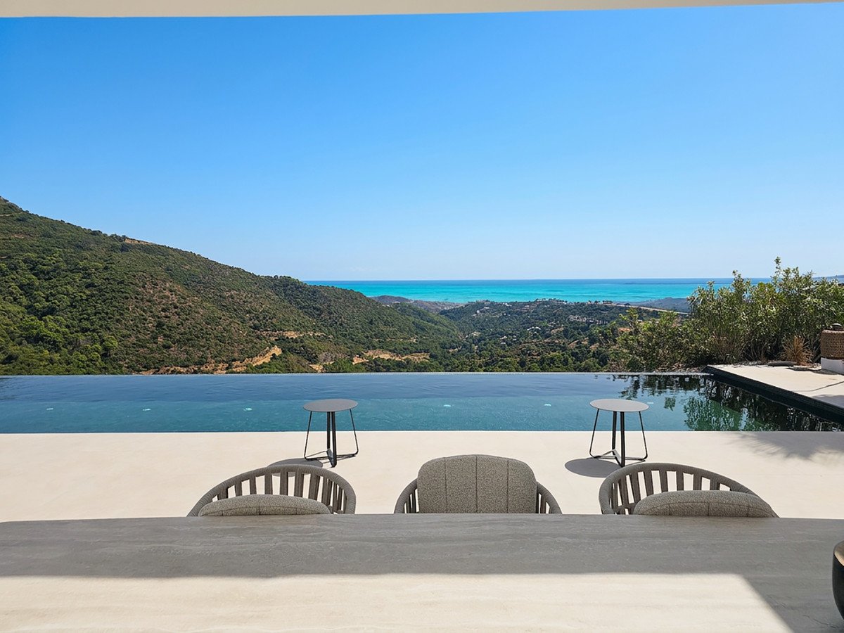 5 Bed Detached Villa in Benahavís