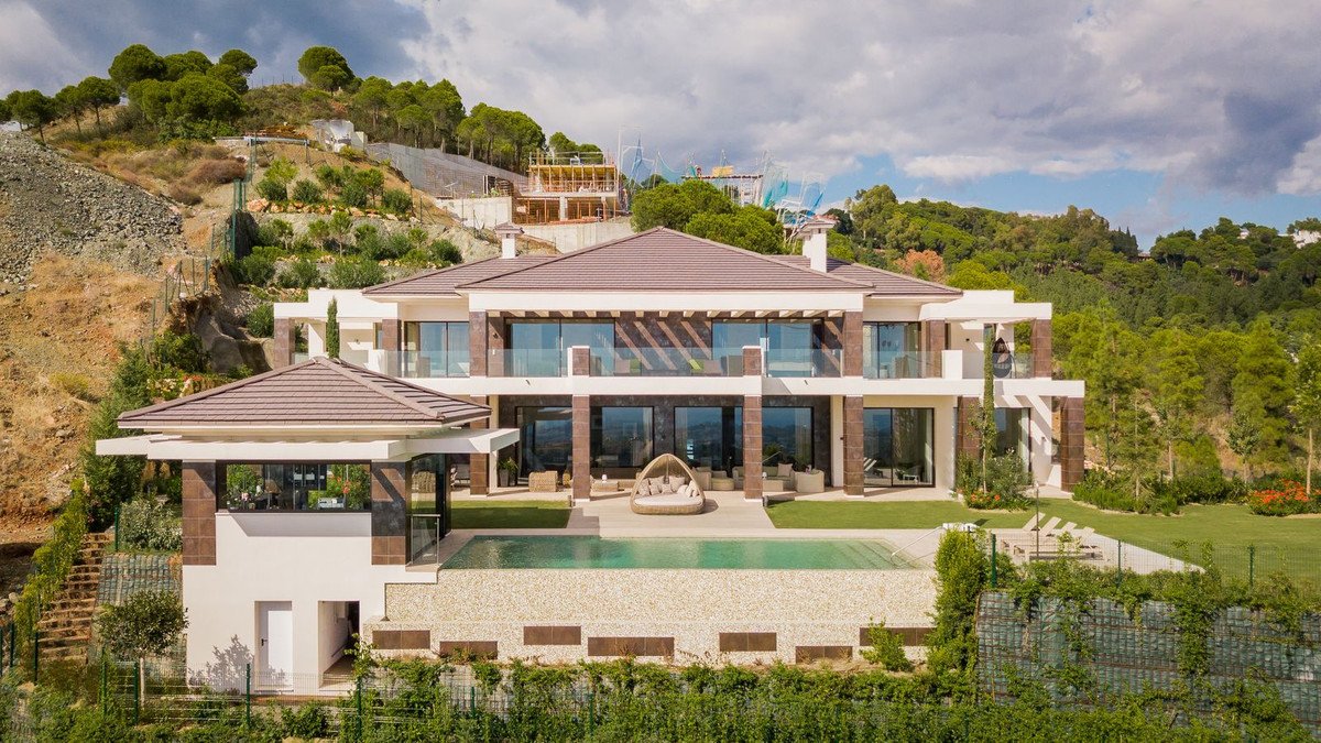 9 Bed Detached Villa in Benahavís