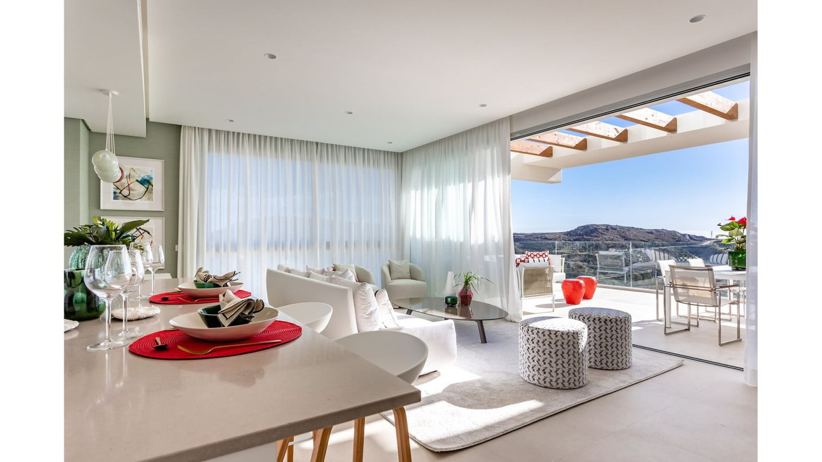 2 Bed شقة في الطابق الأوسط in Benahavís في Benahavís, شقة