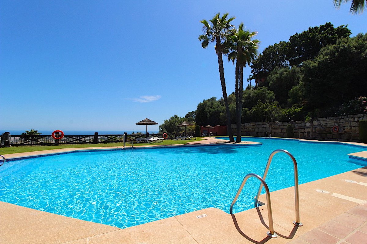 2 Bed شقة في الطابق الأرضي in Monte Halcones في Monte Halcones, شقة