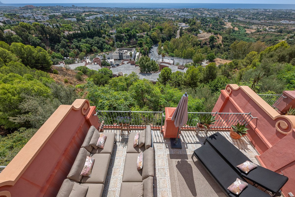 4 Bed Duplex in Monte Halcones in Monte Halcones, Duplex