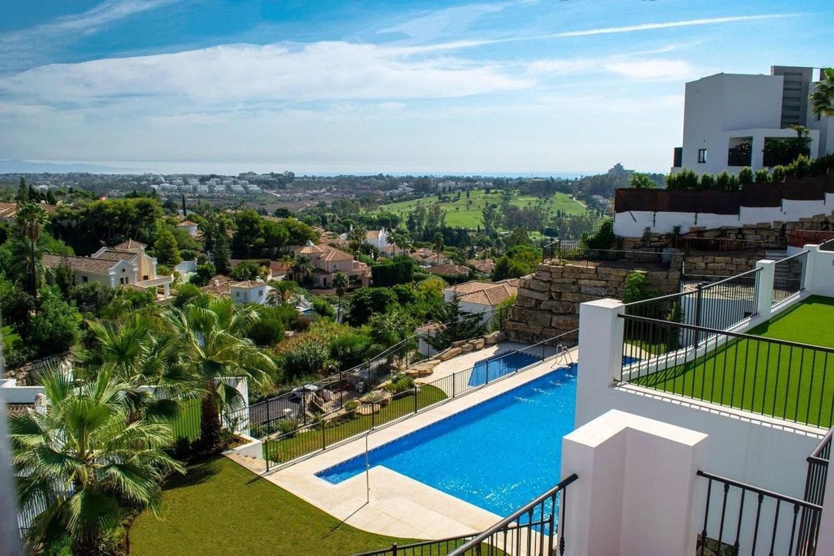 3 Bed Penthouse in Benahavís in Benahavís, Penthouse